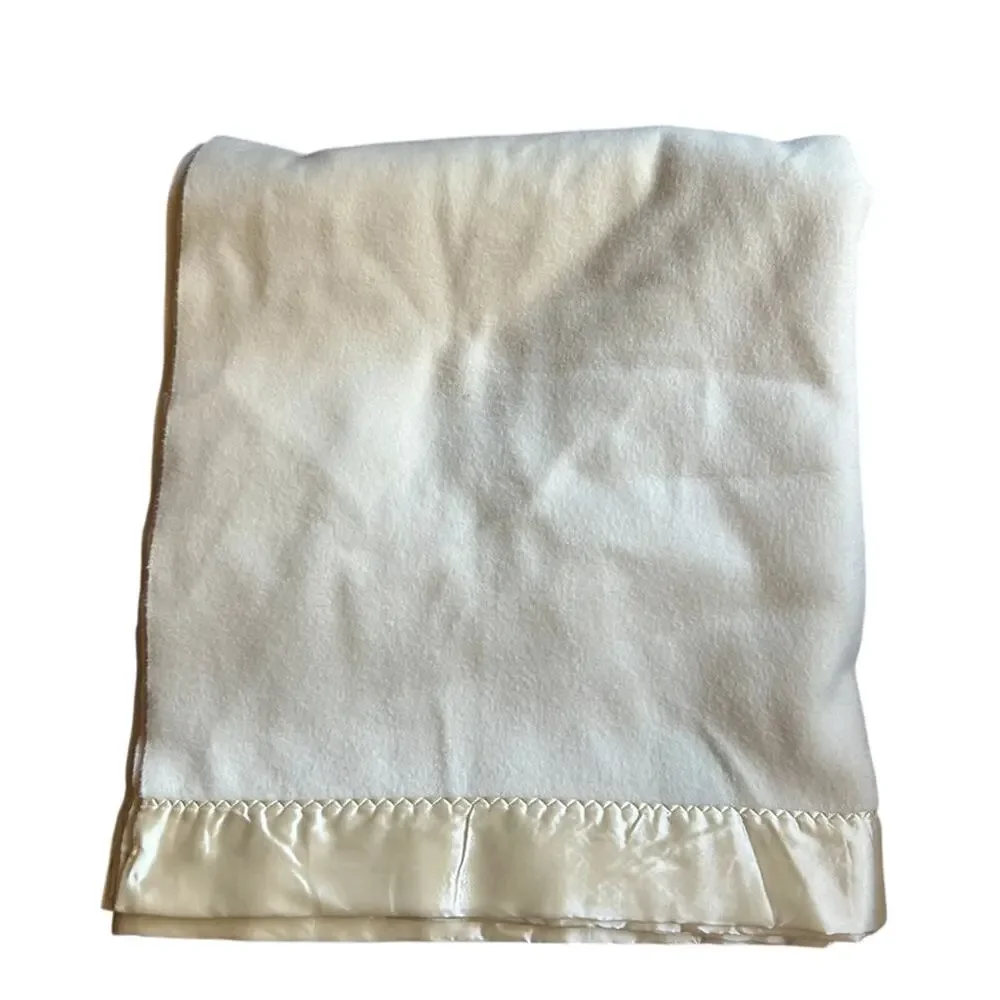 Vintage 86x89” Fieldcrest blanket Touch of Class line 100% virgin acrylic